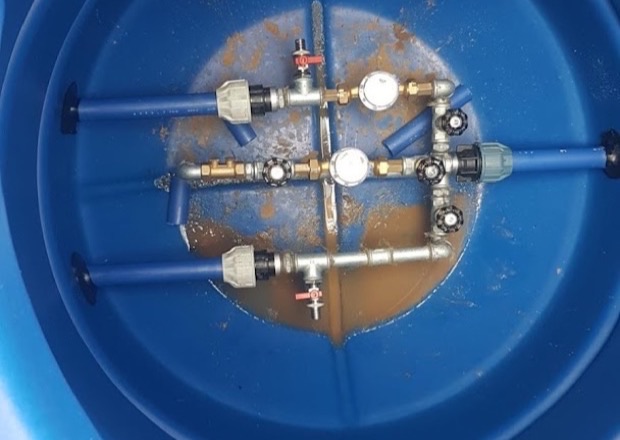 Osprzęt hydrauliczny i narzędzia do prac wodno-kanalizacyjnych w walizce